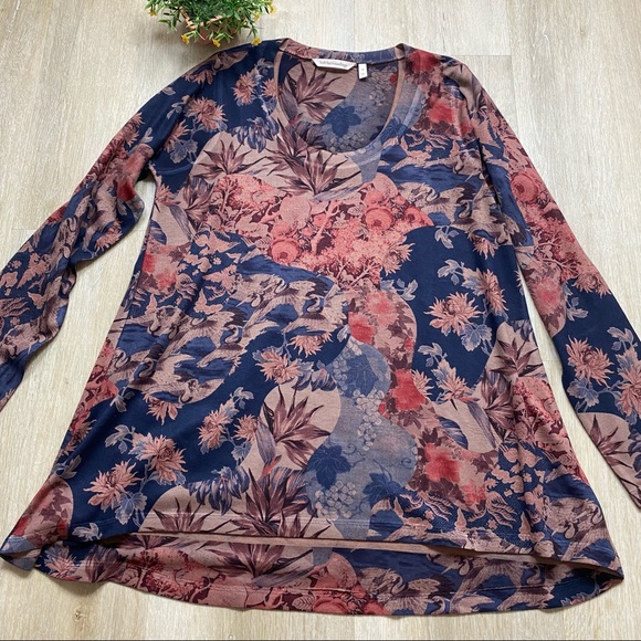 Soft Surroundings Millie Crane Bird Floral Tunic Top - Picture 6 of 11